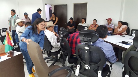 http://casanarenoticias.com/images/2018%20folder/marzo/Cubiro-reunion.jpeg