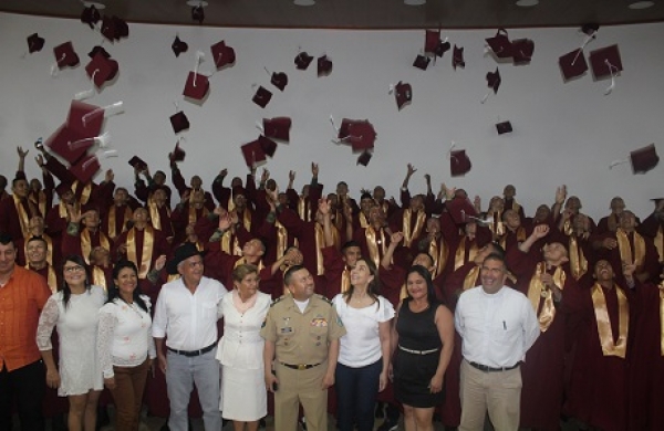 Soldados del Ejército obtuvieron su título de bachiller