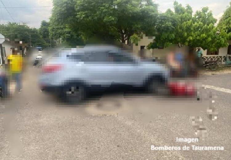 Motociclista colisionó contra una camioneta en el centro de Tauramena
