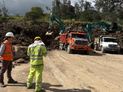 Se trabaja en habilitación de bypass para vehículos livianos en vía Bogotá–Villavicencio tras deslizamiento en Chipaque