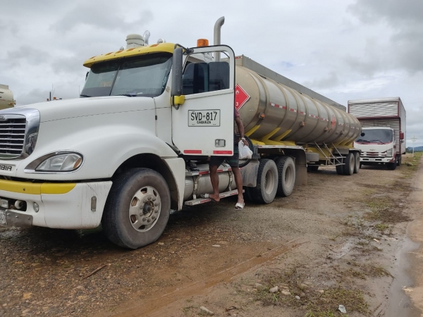 Carrotanques con combustible llegaron a Casanare tras acuerdos con el gremio transportador