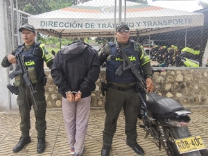 Se movilizaba en una motocicleta con los números del chasis y el motor adulterados cuando fue capturado