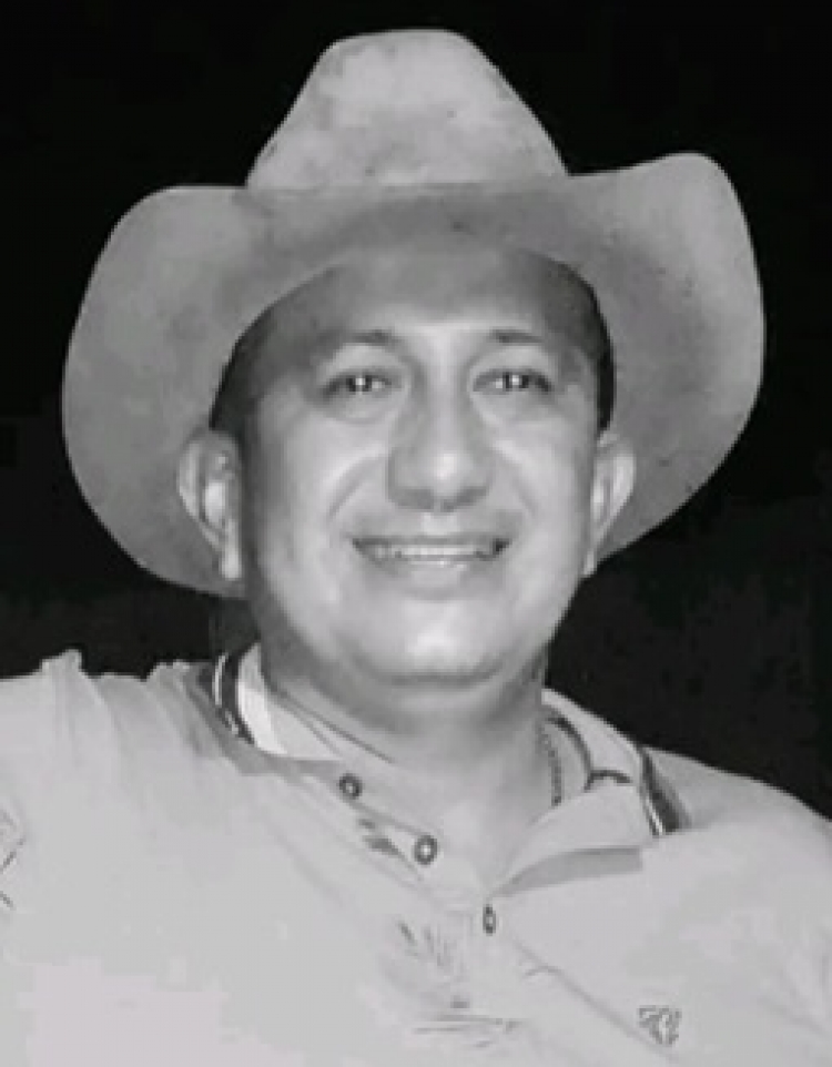 En la vía a Montañas del Totumo taxista se detuvo a revisar su vehículo y fue arrollado por una camioneta