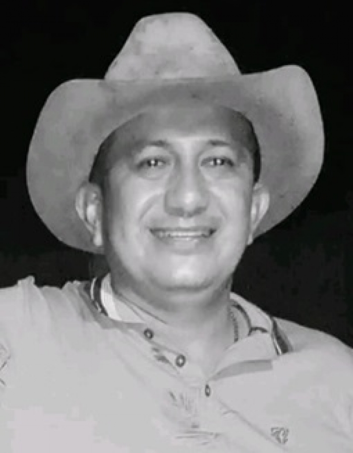 En la vía a Montañas del Totumo taxista se detuvo a revisar su vehículo y fue arrollado por una camioneta