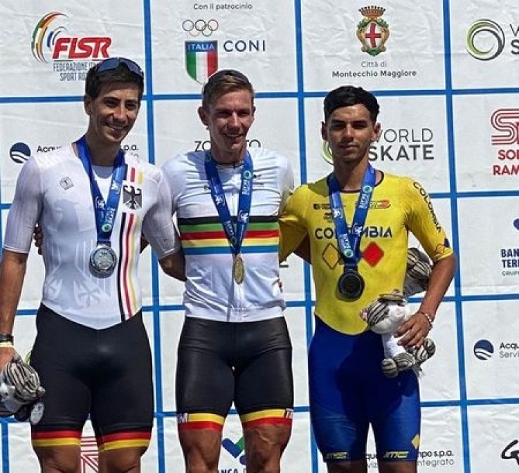 Kevin Lenis ganó medalla de Bronce en el mundial de Patinaje