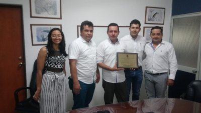 Contraloría entregó reconocimiento a estudiantes de Consultorio Jurídico de Unitrópico