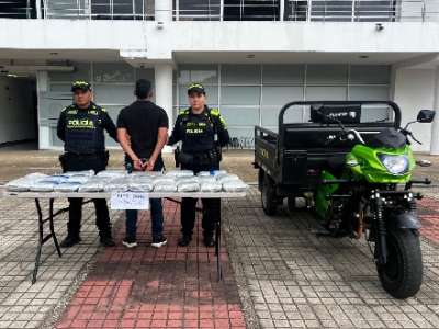 Policía detuvo a hombre que transportaba marihuana en un motocarro