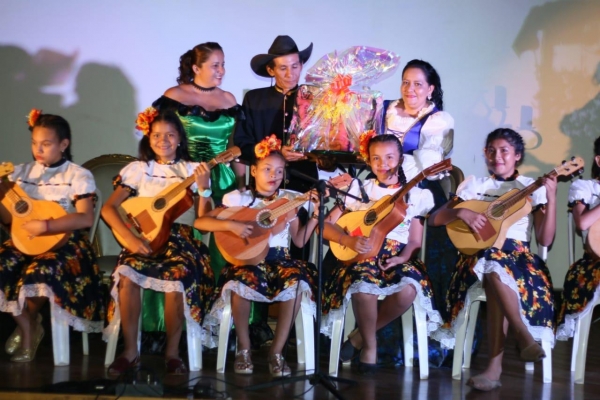 Éxito total en recital de poesía en homenaje a las mujeres que participaron de la Gesta Libertadora