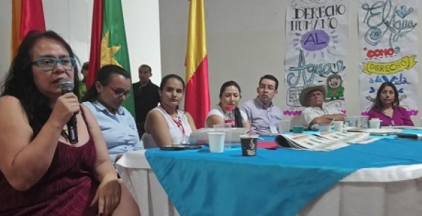 Escasa presencia de autoridades en foro “Defensa del Derecho Fundamental al Agua Desde la Escuela”
