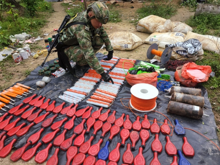 Gigantesca fábrica de explosivos halló el Ejército en la vereda El Ripial, del municipio de Puerto Rondón, Arauca