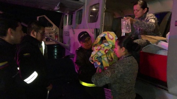 Un vuelo de esperanza para un niño de 7 años cumplió Fuerza Aérea