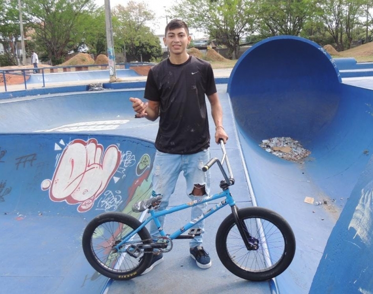 En el Skate Park de Yopal, Elkin Sánchez, practicante de BMX tomó la decisión de estudiar una carrera técnica en el Sena