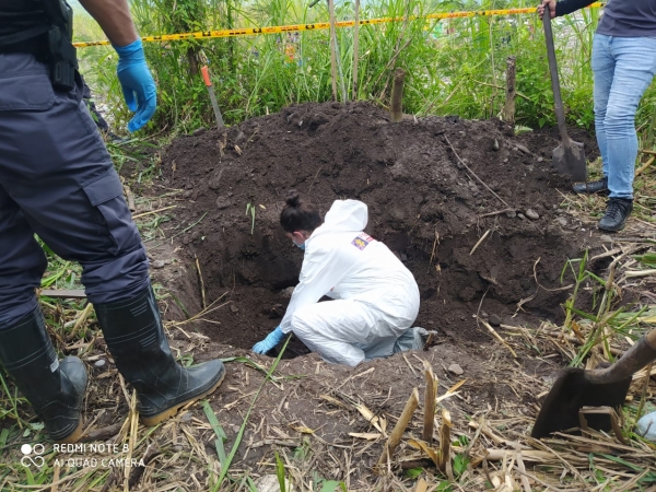 Hallaron el cuerpo de la mujer que había sido golpeada con un martillo