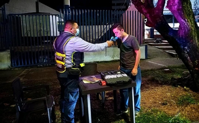 Iniciaron controles nocturnos con alcoholímetros a conductores en Yopal