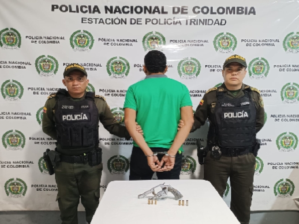 Portada un revólver calibre 38 cuando fue abordado por la Policía