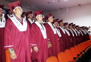 Fueron a prestar su servicio militar y se llevan su título de bachiller