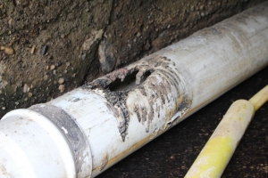 Habitantes de calle fueron los causantes de los malos olores que soportaron por varios días los habitantes de barrios aledaños al canal La Campiña