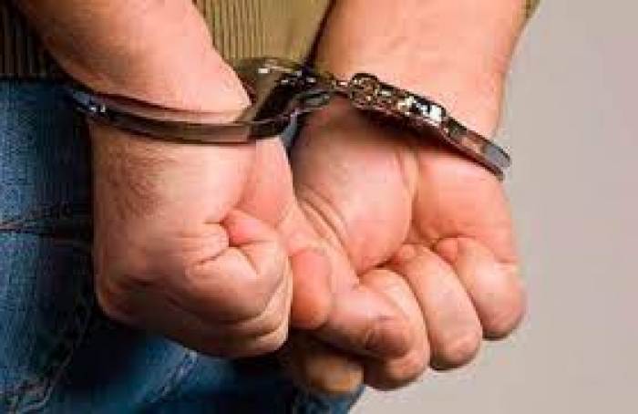 Por no abrirle la puerta rápido joven golpeó a su mamá en Yopal