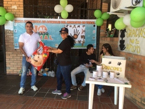 Alimentos e insumos fueron donados para animales abandonados
