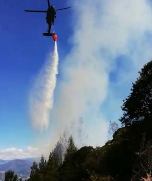 Fuerza Aérea lidera extinción de incendio en Duitama, Boyacá
