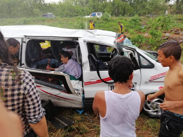 Una persona muerta y siete heridas por accidente en la vía Pore - Yopal
