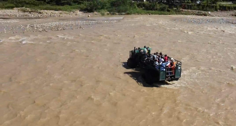 Comunidades ya cuentan con servicio de buggy para atravesar río Ariporo, al norte de Casanare