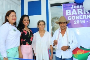 Una pareja de la tercera edad recibió casa, luego de ser damnificados en el Charte