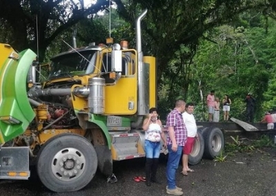 Cuerpo de agua afectado en Pajarito - Boyacá por derrame de hidrocarburos