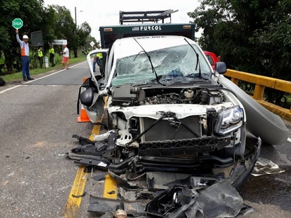 Accidente en vía a Monterrey deja tres personas lesionadas