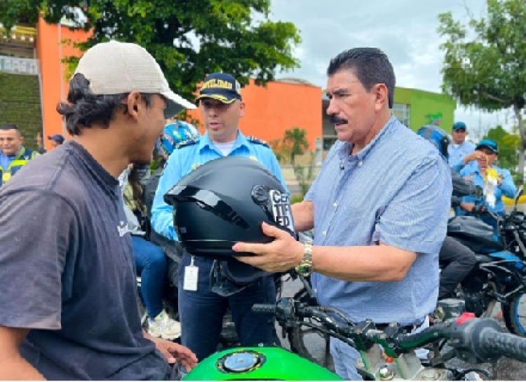 Administración municipal de Yopal promovió uso del casco reglamentario para motociclistas
