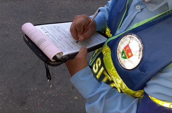 Continúan controles de tránsito para garantizar seguridad y salud en tiempos de COVID-19