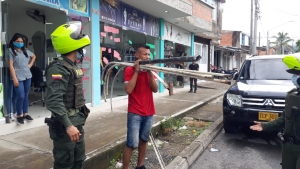 Ladrón fue obligado a devolver los elementos que se robó de un colegio de Yopal