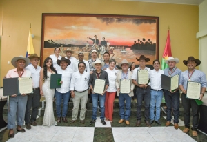 Asamblea de Casanare otorgó medalla al mérito a varios artistas llaneros