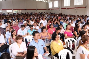 Masiva participación en las mesas de trabajo para el Taller Construyendo País