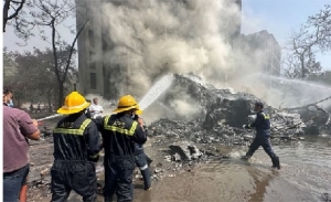 Accidente aéreo en India: Boeing 787 se estrella tras despegar de la ciudad de Ahmedabad