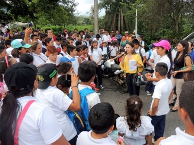 Alcaldes deberán presentarle al Gobernador soluciones alternas sobre transporte escolar