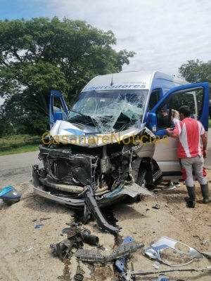 Fuerte choque entre buseta y vehículo de carga dejó cuatro heridos al norte de Casanare