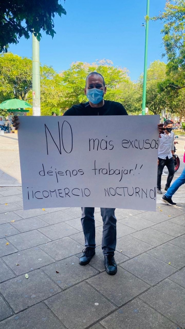 Comerciantes nocturnos de Yopal piden que los dejen trabajar hasta la medianoche