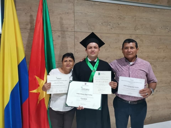 Prestigiosa universidad estadounidense otorga beca de posgrado a un egresado unitropista