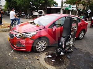 Choque entre moto y carro dejó un herido en Yopal