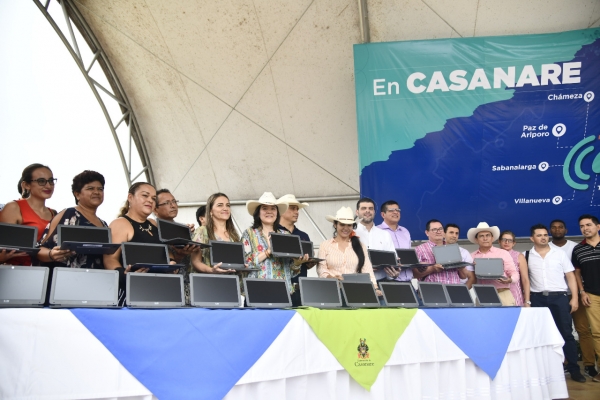 Inauguraron 50 puntos wifi en Casanare y entregaron computadores a docentes