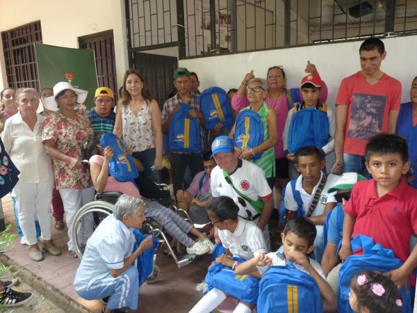 Entregaron kits escolares a niños con discapacidad de Morichal