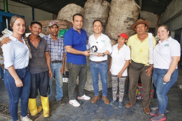 Recicladores de Yopal recibieron incentivo económico por su labor