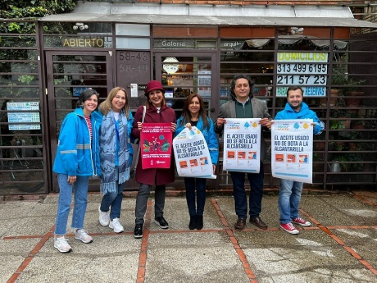 El manejo adecuado del aceite de cocina usado promueven Fedepalma, la EAAB y Restaurantes Unidos