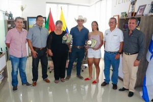 Gobernador entregó reconocimiento a ciclista Laura Castillo y patinador Kevin Lenis