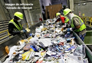Lo sorprendió la muerte esperando que le pagaran sus salarios atrasados