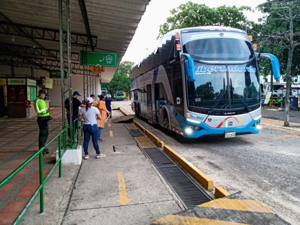 38 pasajeros provenientes de Bogotá llegaron al terminal de Yopal