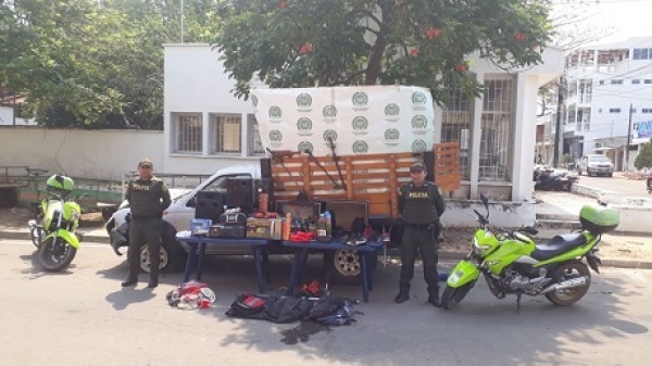 Policía recuperó vehículo y elementos hurtados en reacción inmediata