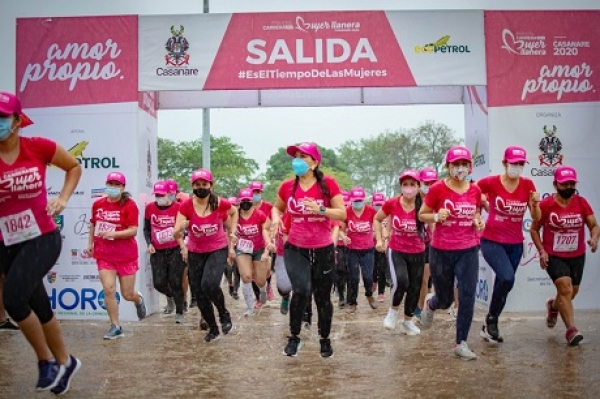 Mujeres corrieron por sus derechos en Monterrey