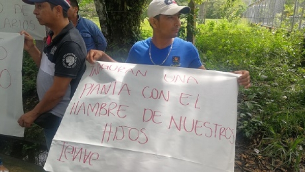 Ex empleados de la Planta Conciliada protestaron durante su reactivación